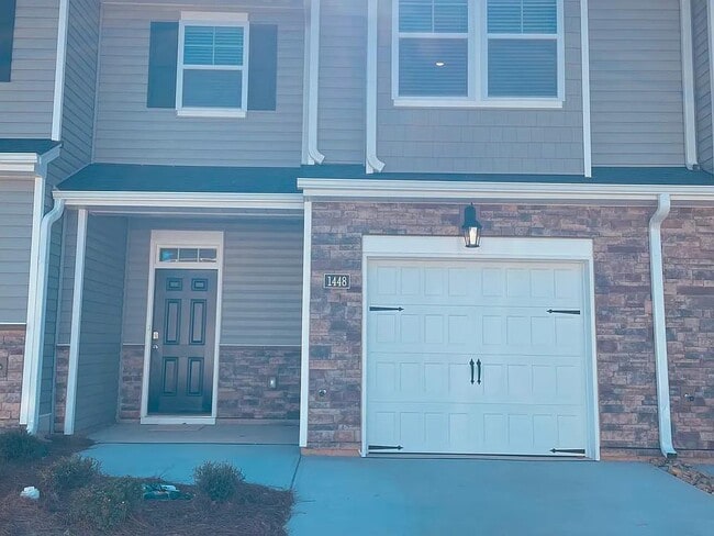 Building Photo - 1448 Amberview Ln