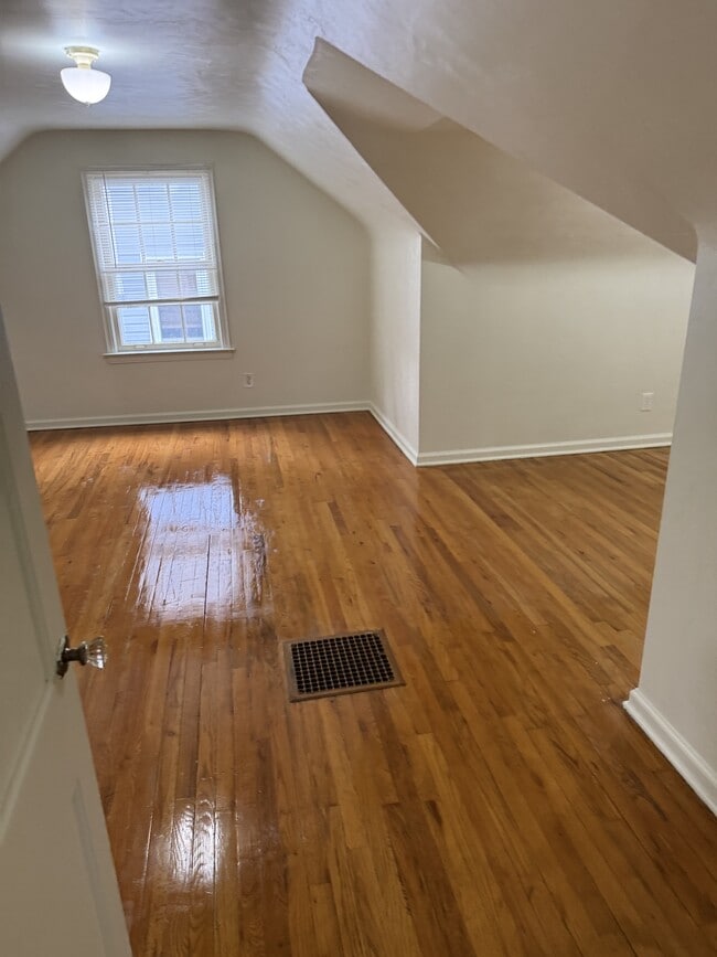 Building Photo - 2201 Windemere Ave