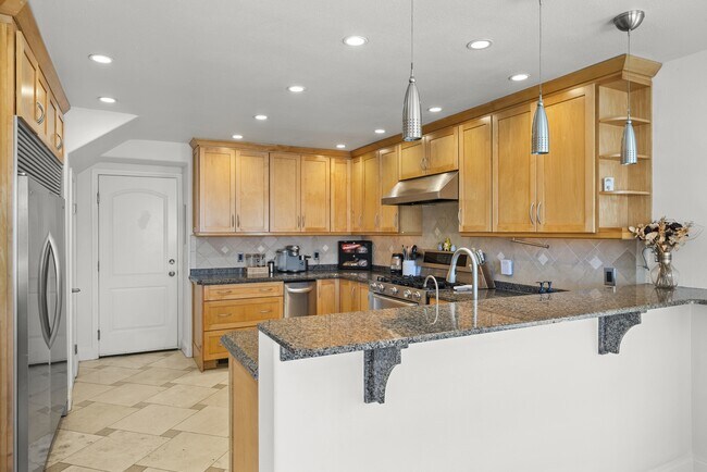 Building Photo - 14625 Flintstone Dr