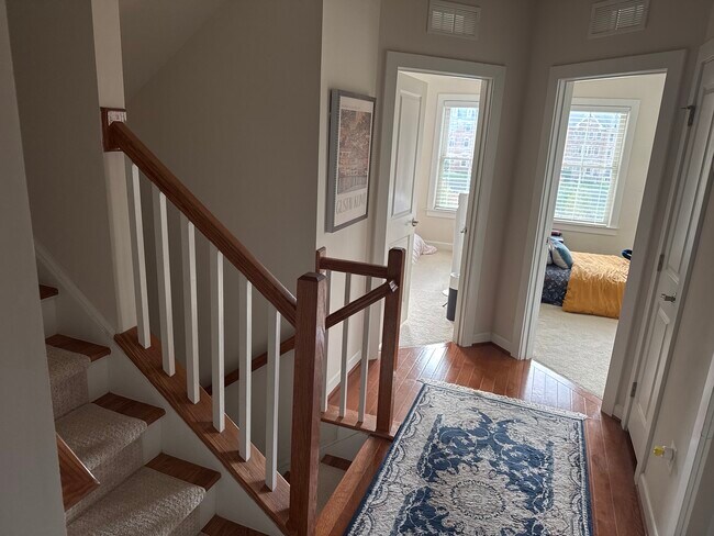 Building Photo - 9170 Kenway Ln