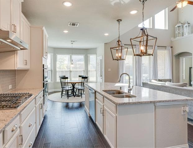 Building Photo - 1401 Tanglewood Trail