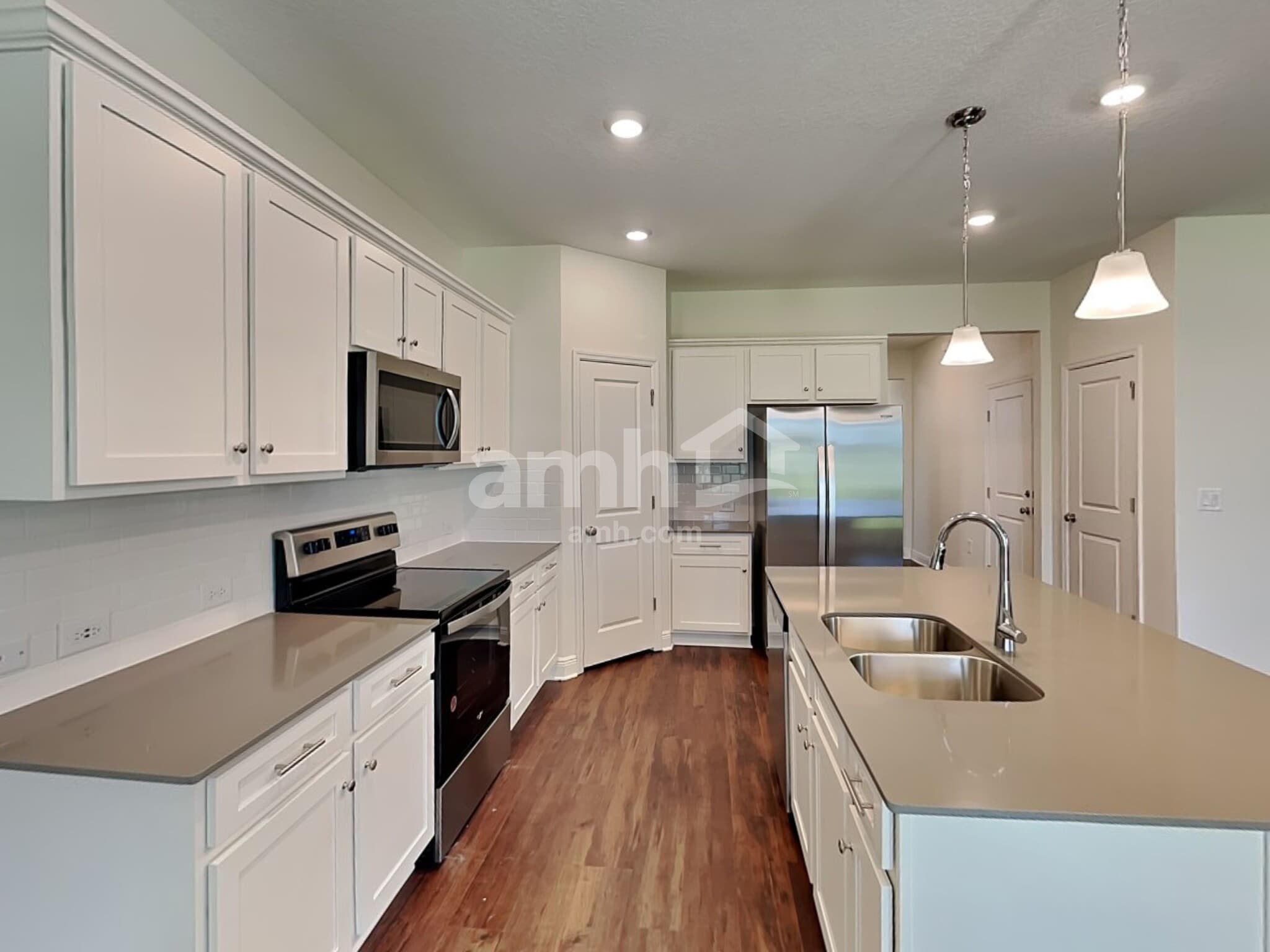 Building Photo - 14531 Cedar Ml Dr