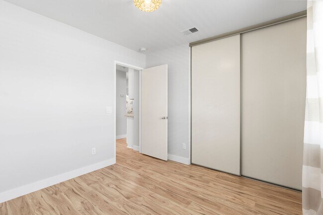 Building Photo - 44884 Marge Pl