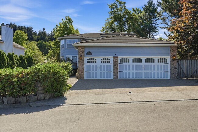 Building Photo - 17903 Ridge Lake Dr