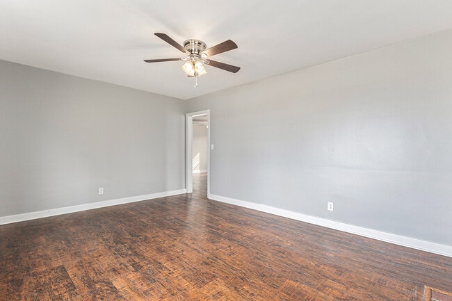 Building Photo - 701 9th Ave S