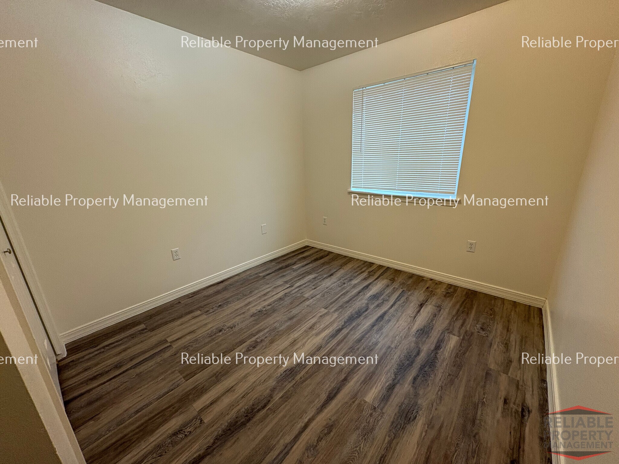 Building Photo - 2240 Meppen Dr