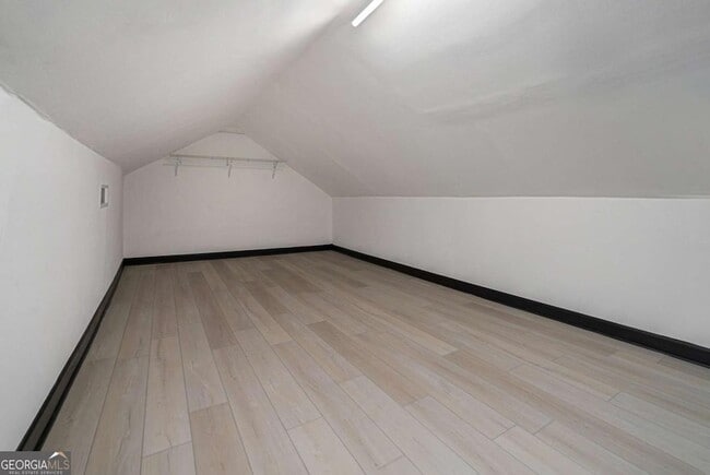 Building Photo - 788 Sherwood Rd N W