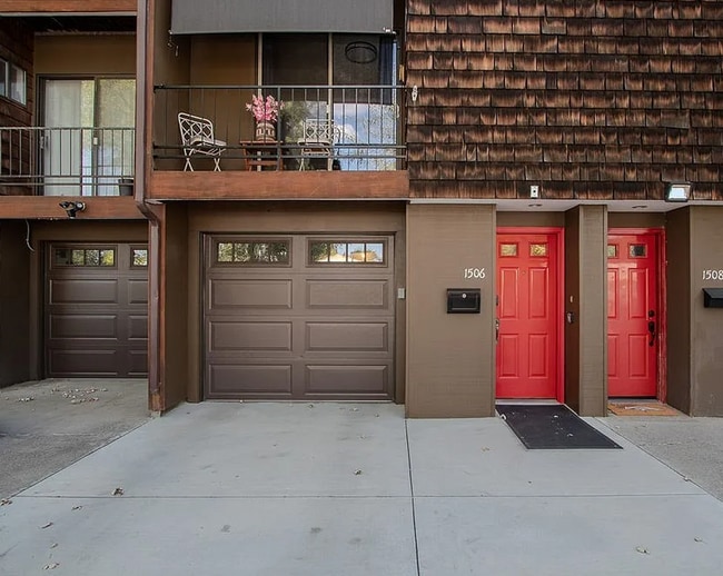 Building Photo - 2 bedroom 2 bath condo