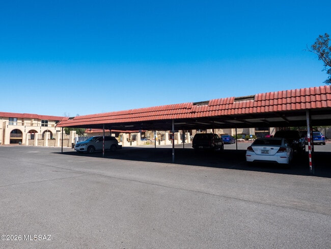 Building Photo - 6331 N Barcelona Ct