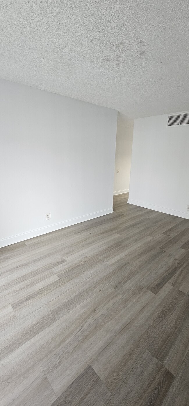 Building Photo - 4537 Treehouse Ln