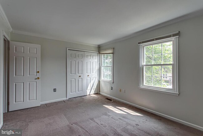 Building Photo - 14493 Four Chimney Dr