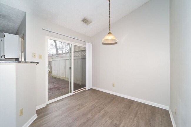 Building Photo - Updated Ranch with Deck in Pike Twp