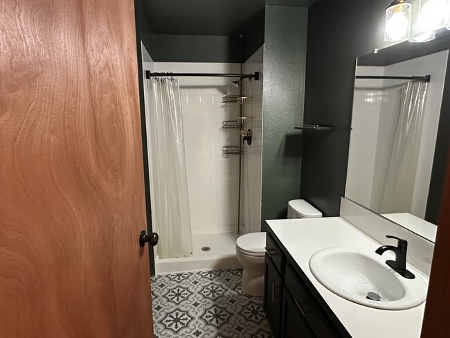 Building Photo - 9206 N Londale Dr