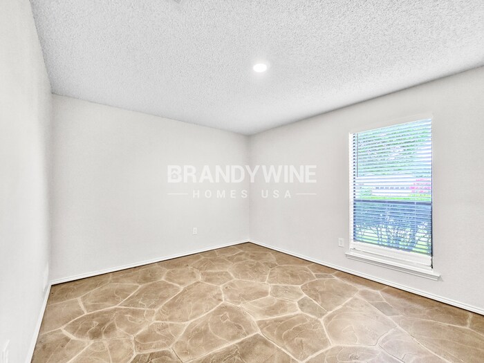 Building Photo - 6636 Valley View Dr