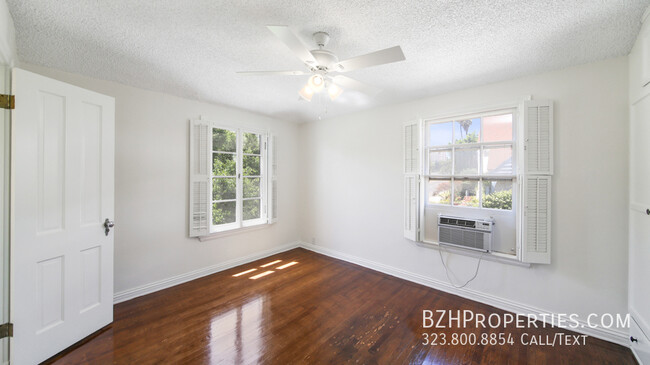 Building Photo - Updated 3Bedroom 3Bathroom In Prime Westwood