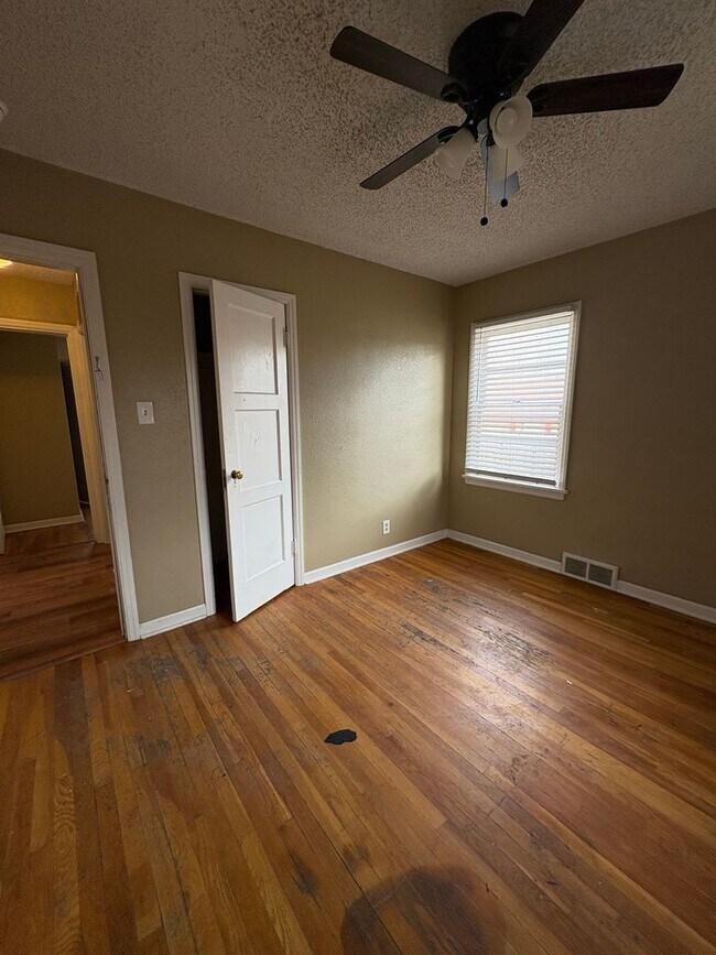 Building Photo - 1429 13th St