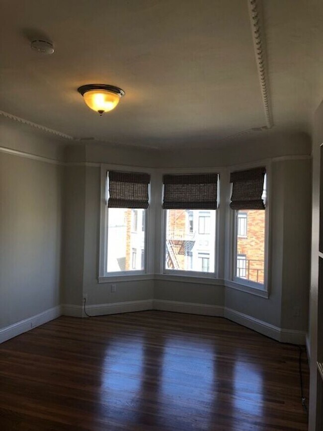 Building Photo - 3155 Broderick St