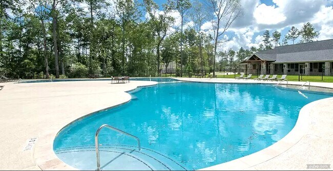 Building Photo - 15228 Tattle Crk Ln