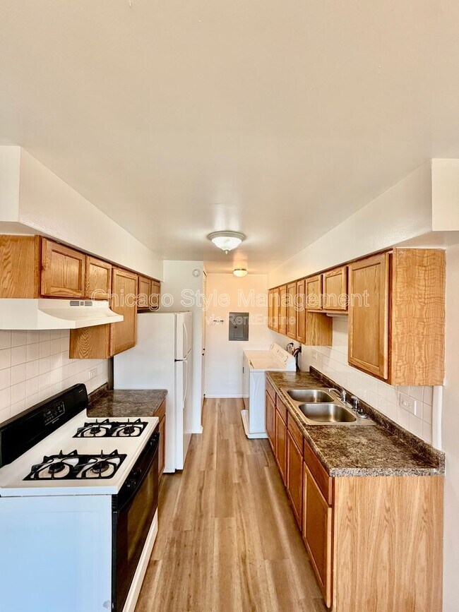 Building Photo - 748 Manteca Ct