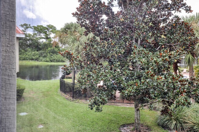 Building Photo - 5700 Bentgrass Dr