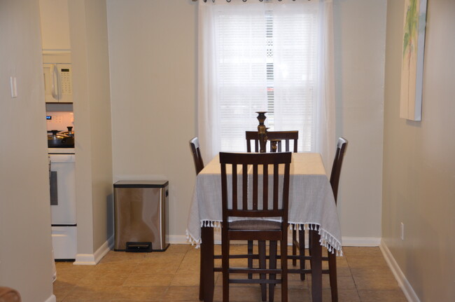 Dining Room - 815 E Lee St