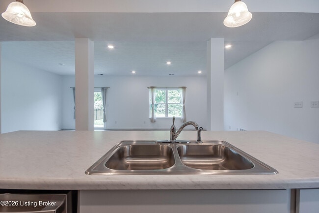 Building Photo - 17010 Meander Way