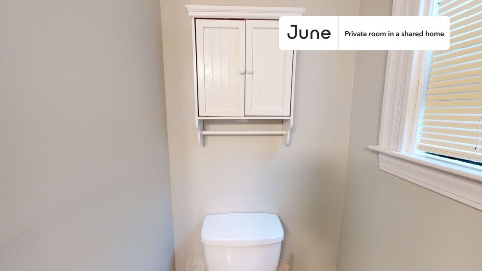 Building Photo - Room in Shared 3 bed/1 bath home