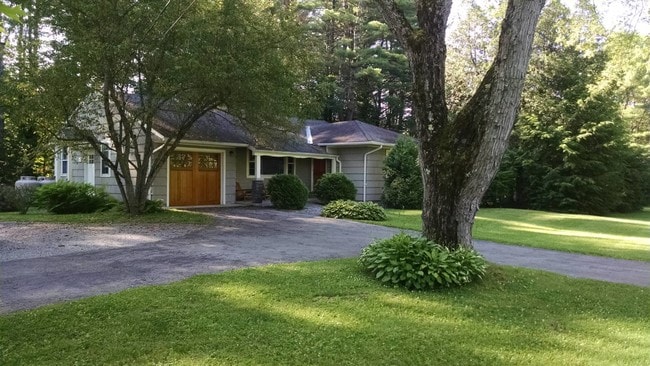 Building Photo - 20 Locust Grove Rd