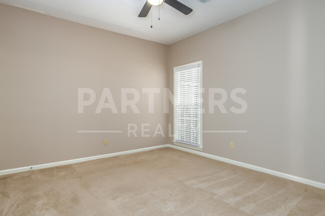 Building Photo - 8536 Plantation Ridge Rd