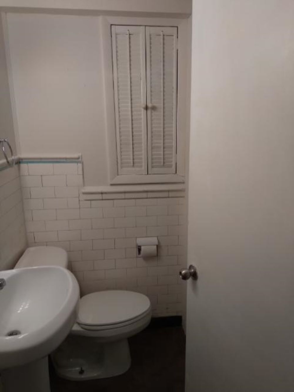Bathroom 2nd view - 7527 Forsyth Blvd