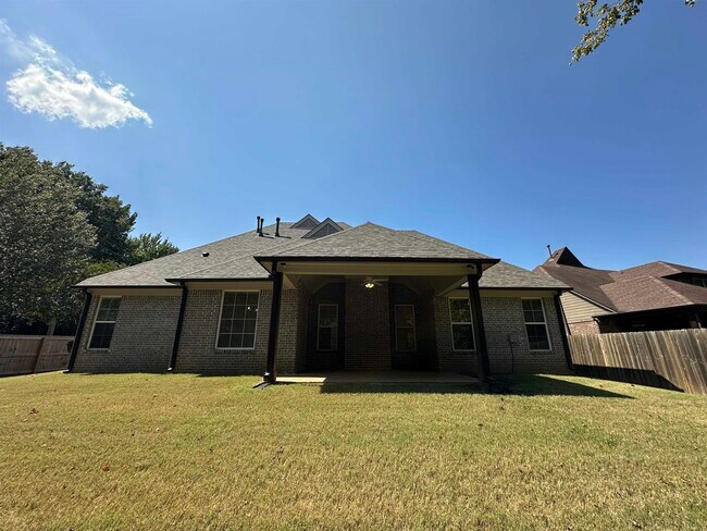 Building Photo - 4998 Farmland Way