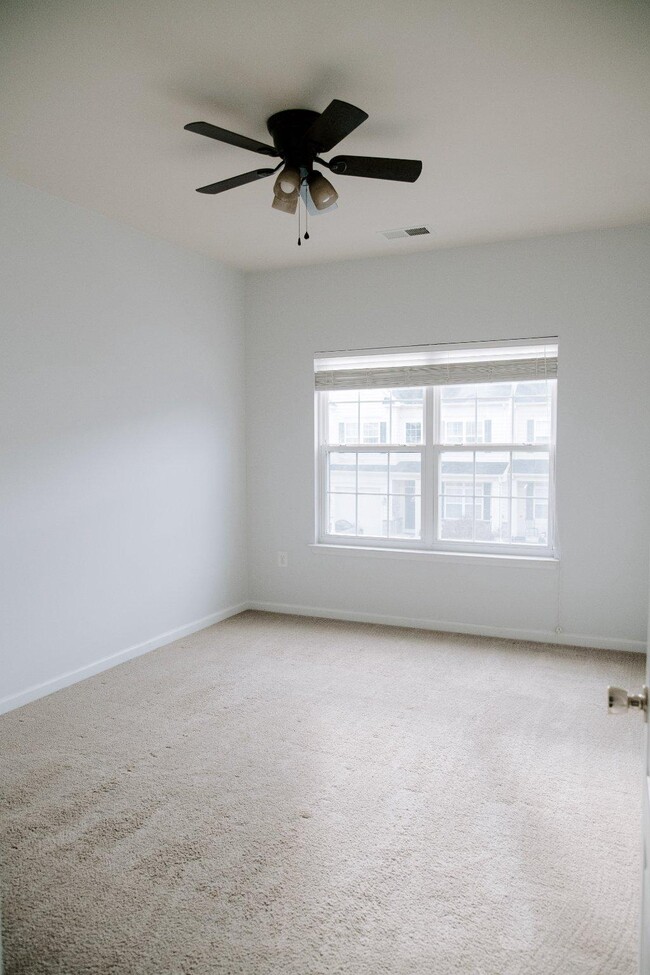 Building Photo - 110 Quinton Oaks Cir