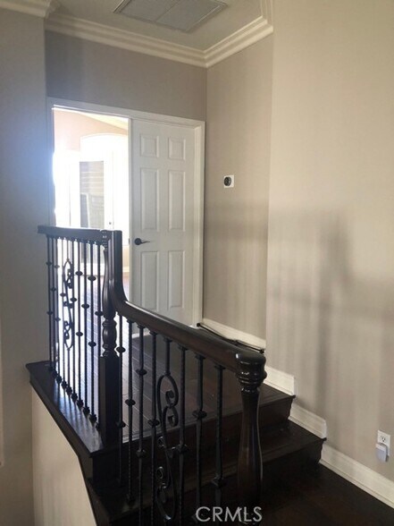Building Photo - 27452 Avanti Dr