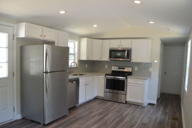 Building Photo - 1BR/1Bth Lake Allatoona Custom Tiny Home w...