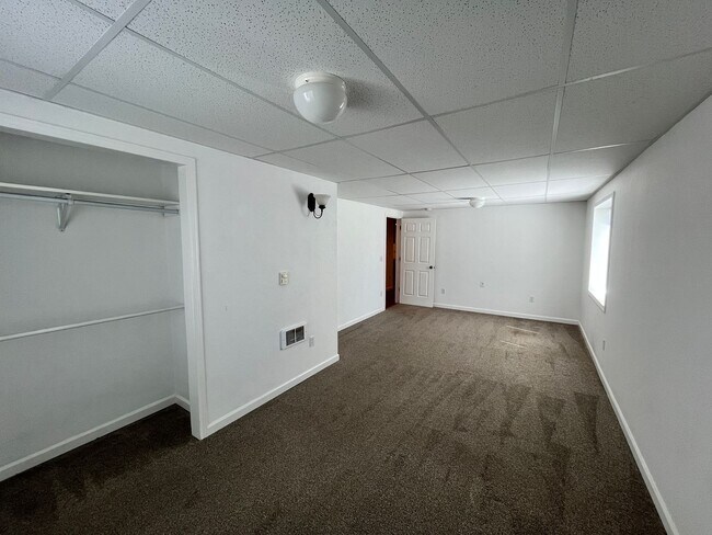 Building Photo - Bright 2 Bed / 2 Bath Basement Apartment with Garage Access – Driggs, ID