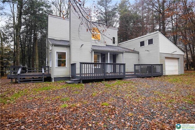 Primary Photo - 421 King Arthur Rd