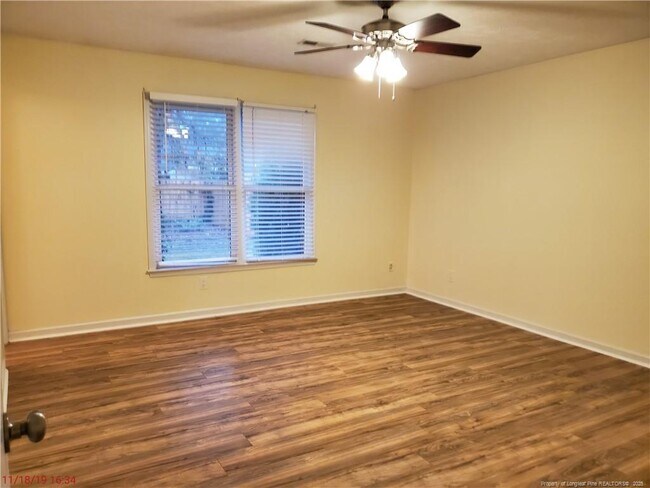 Building Photo - 1652 Winnabow Dr