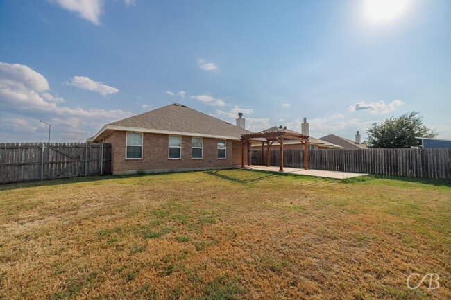 Building Photo - For Lease