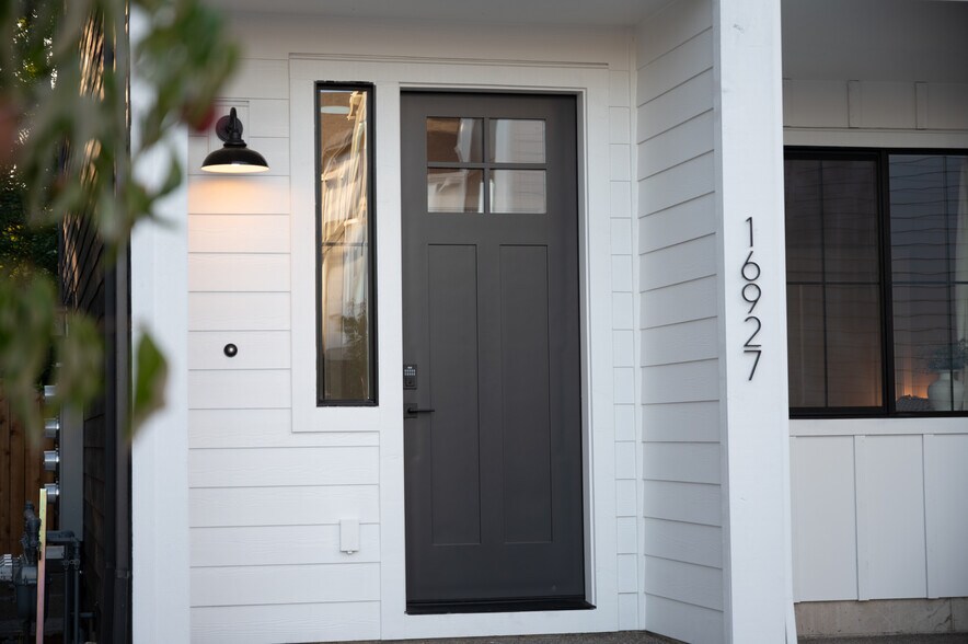 Building Photo - 16909 SW 132nd Ter