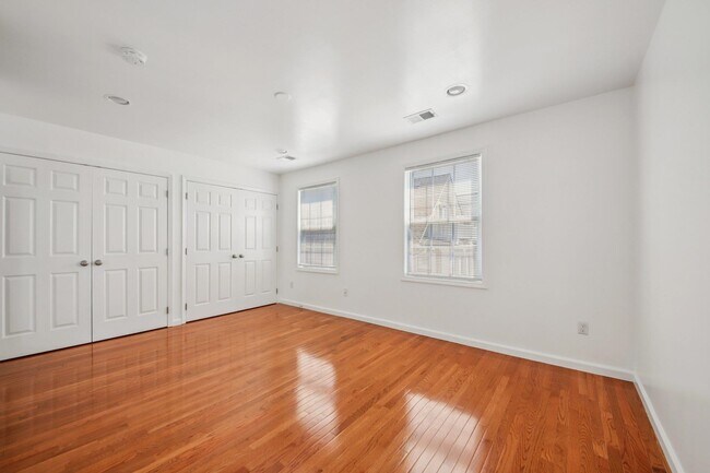 Building Photo - 314 Avenue B
