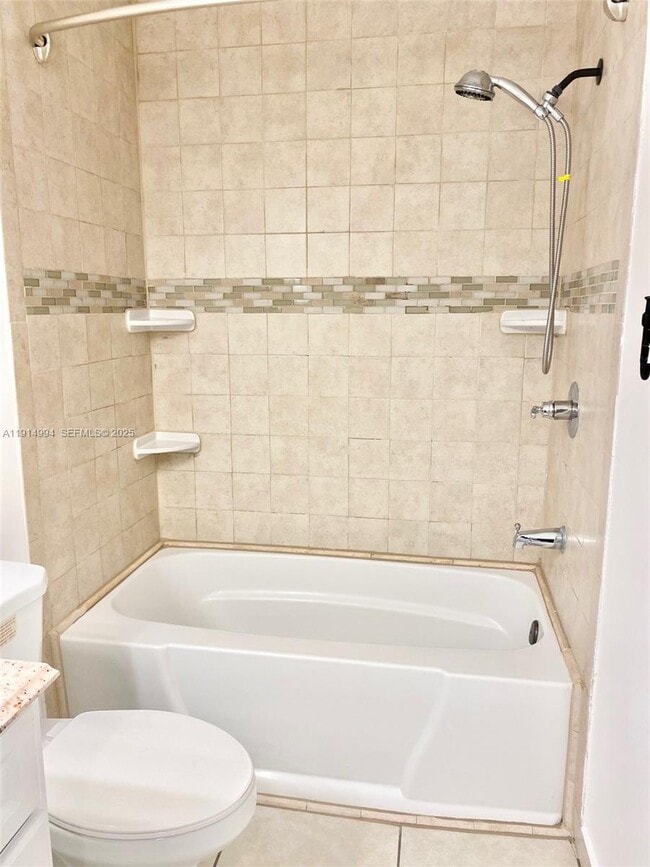 Building Photo - 6568 SW 41st Pl