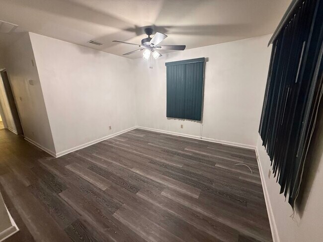 Building Photo - 1139 Abraham St