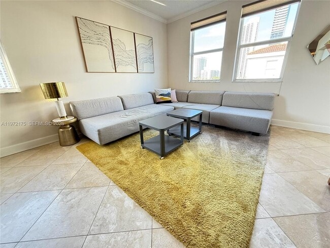 Building Photo - 17145 N Bay Rd