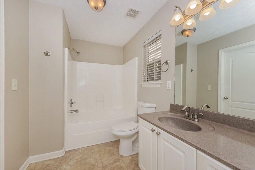 Building Photo - 4412 Sandpiper Ln