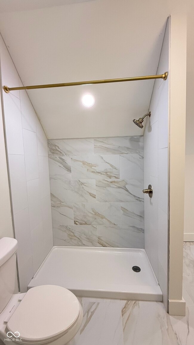 Building Photo - 1835 Applegate St