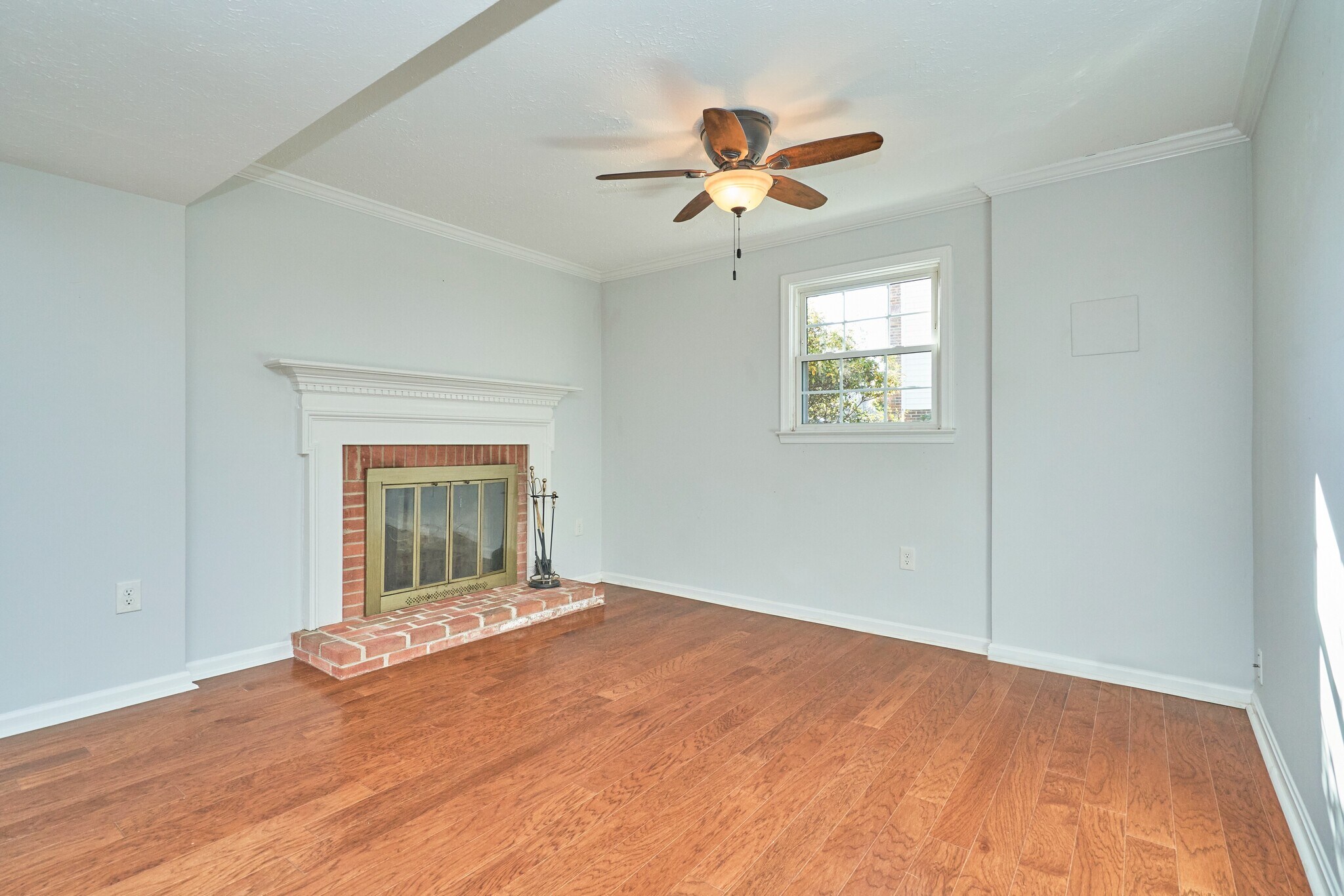 Building Photo - 8038 Sleepy View Ln