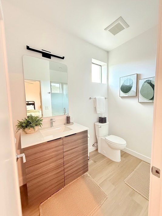 Upper Level Mater Bathroom #2 - 4220 N 32nd St