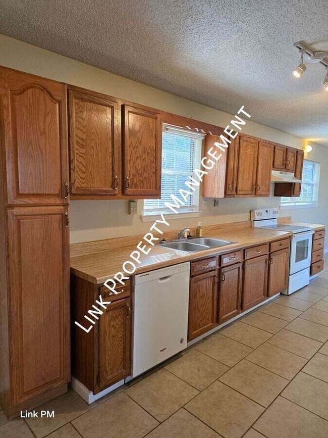 Building Photo - 6626 Shirley Pond Rd