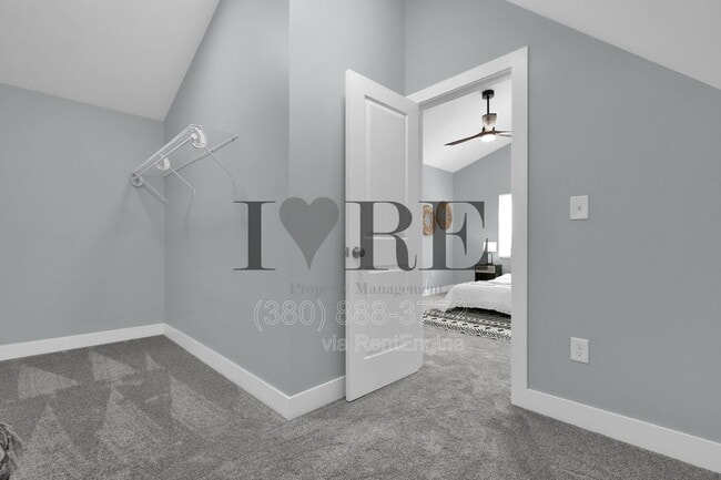 Building Photo - 429 E Mithoff St