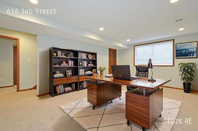 Building Photo - 616 N 3rd St